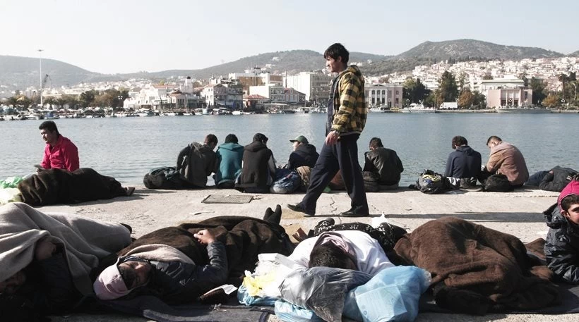Μεταφορά εκατοντάδων αιτούμενων ασύλου από τη Σάμο σε στρατόπεδο φιλοξενίας στη Ριτσώνα